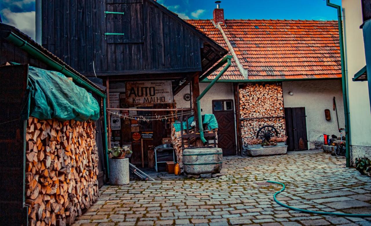 Penzion 1670 Nové Hrady Kültér fotó