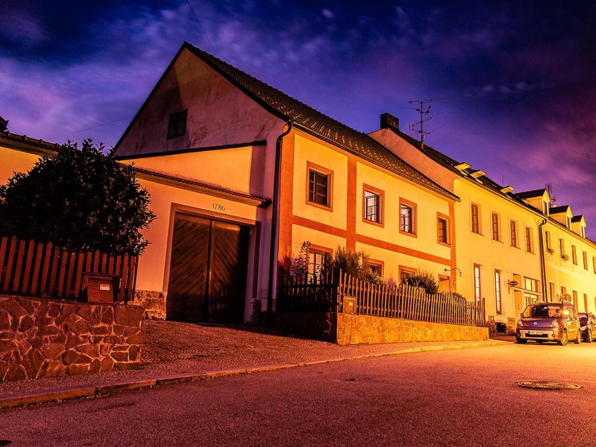 Penzion 1670 Nové Hrady Kültér fotó